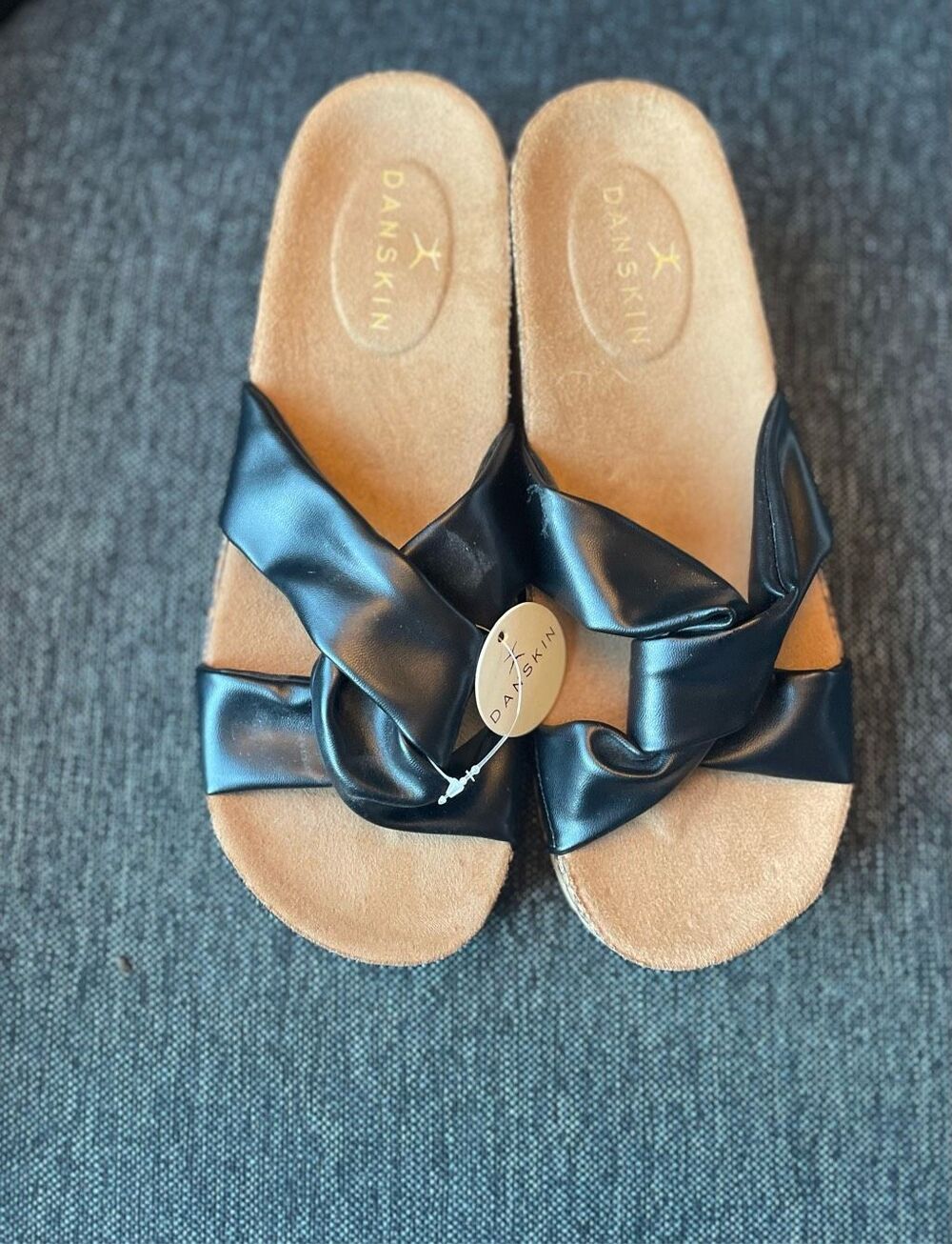 Danskin Black Crisscross Slide Sandals 9 New